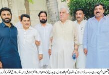 چوہدری سعادت نو ازاجنالہ برسی شرکاء کا استقبال کرتے رہے